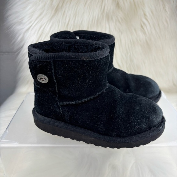 UGG WINTER BOOTS KIDS 11 SIZE - Picture 2 of 9